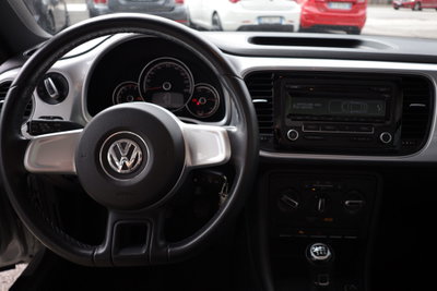 Volkswagen Maggiolino Cabrio 1.2 TSI Design (9)