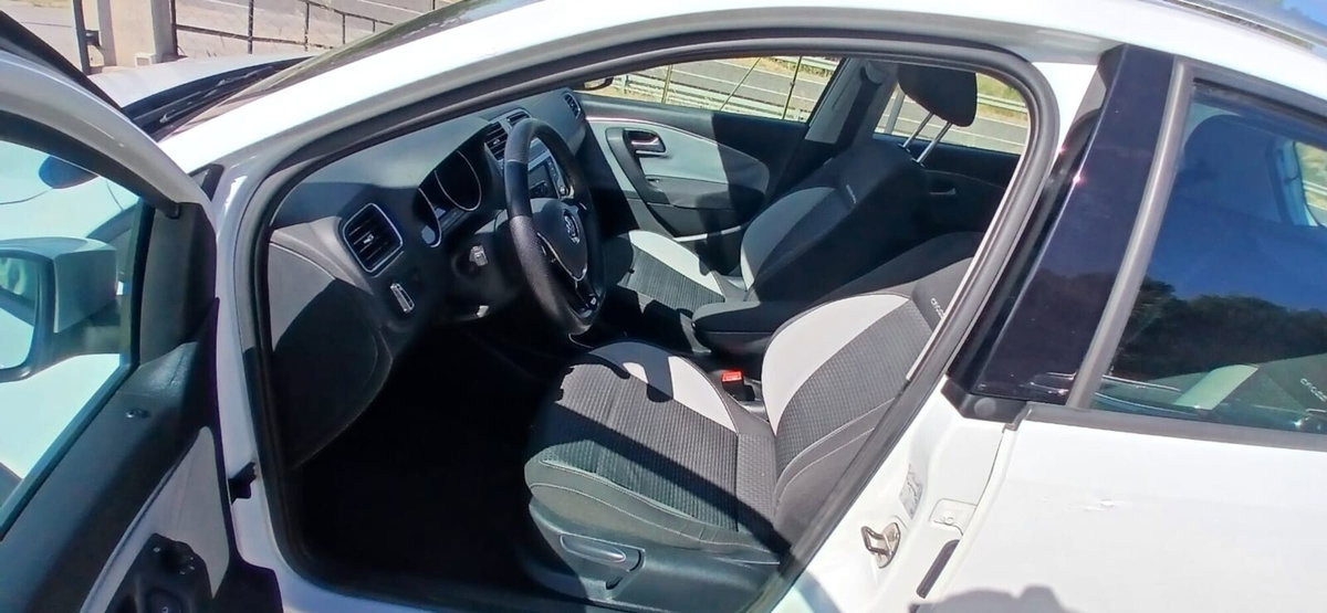 Volkswagen Polo Cross 1.4 TDI BlueMotion Technology (13)
