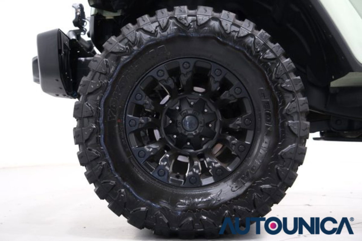 Jeep Wrangler 2.8 CRD Sahara (11)