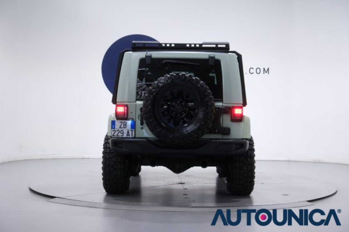 Jeep Wrangler 2.8 CRD Sahara (14)