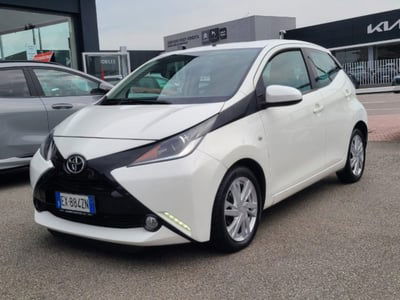 Toyota Aygo 1.0 VVT-i 69 CV 5 porte x-play usata