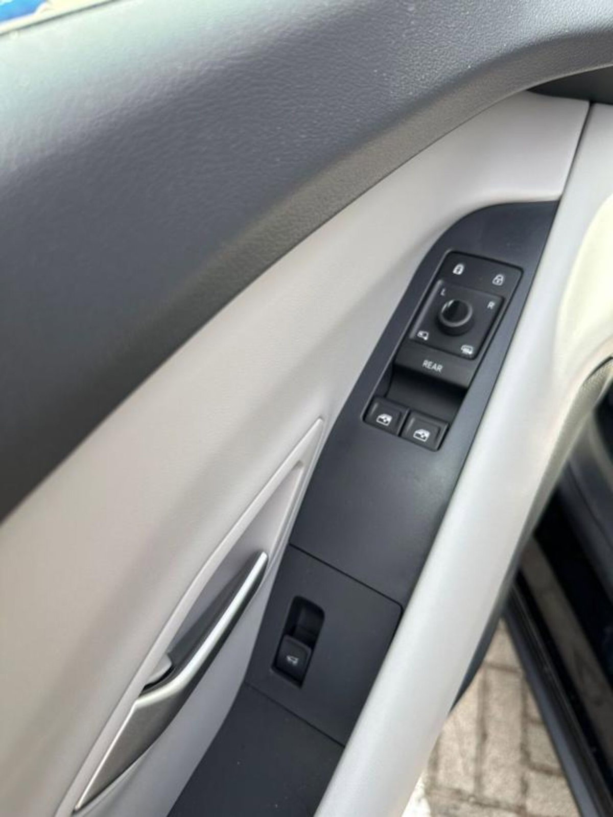 Ford Explorer Extended Range rwd 204cv auto (5)