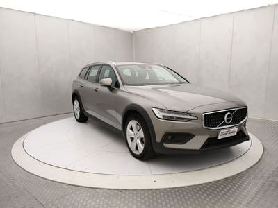 Volvo V60 Cross Country D4 AWD Geartronic Plus usata