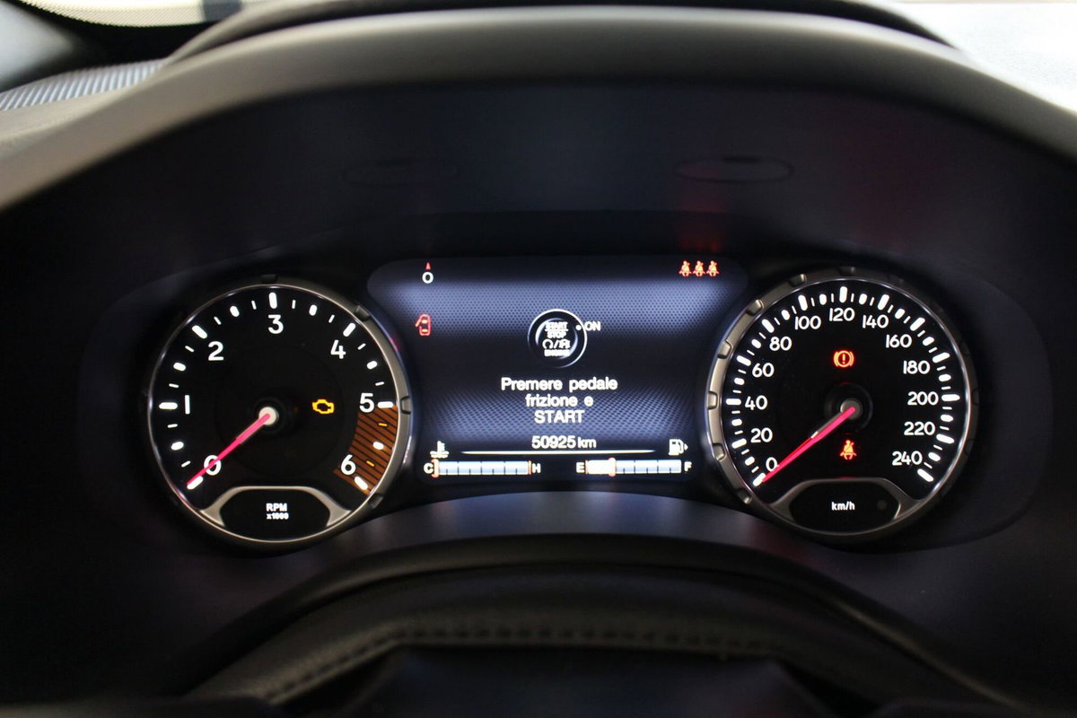 Jeep Renegade 1.6 Mjt 130 CV Limited (10)