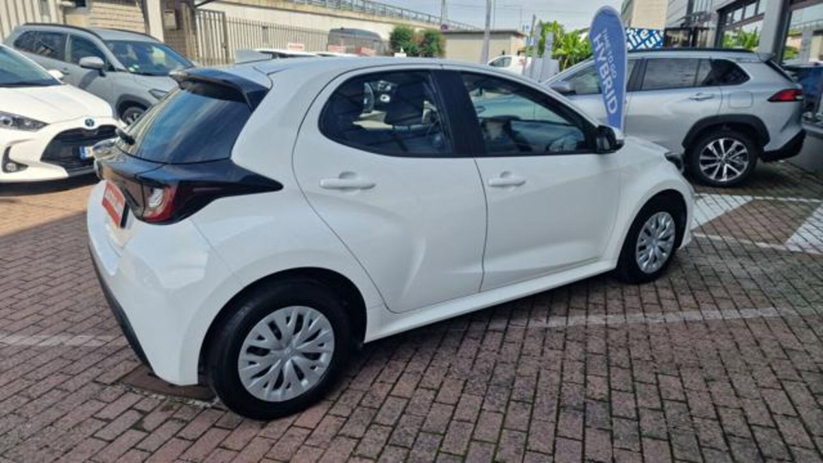Toyota Yaris 1.0 5 porte Active