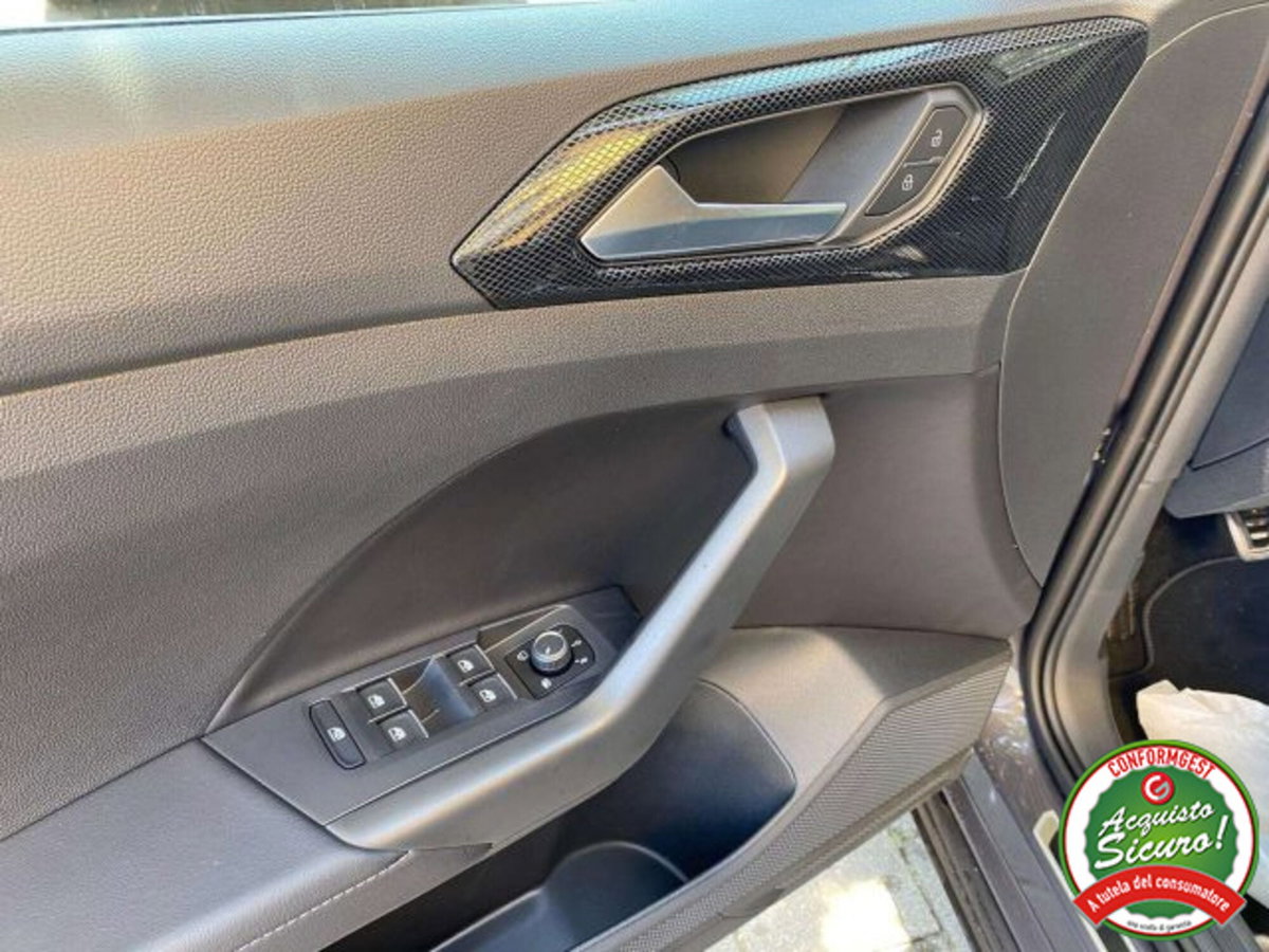 Volkswagen T-Cross 1.0 tsi Edition 115cv (8)
