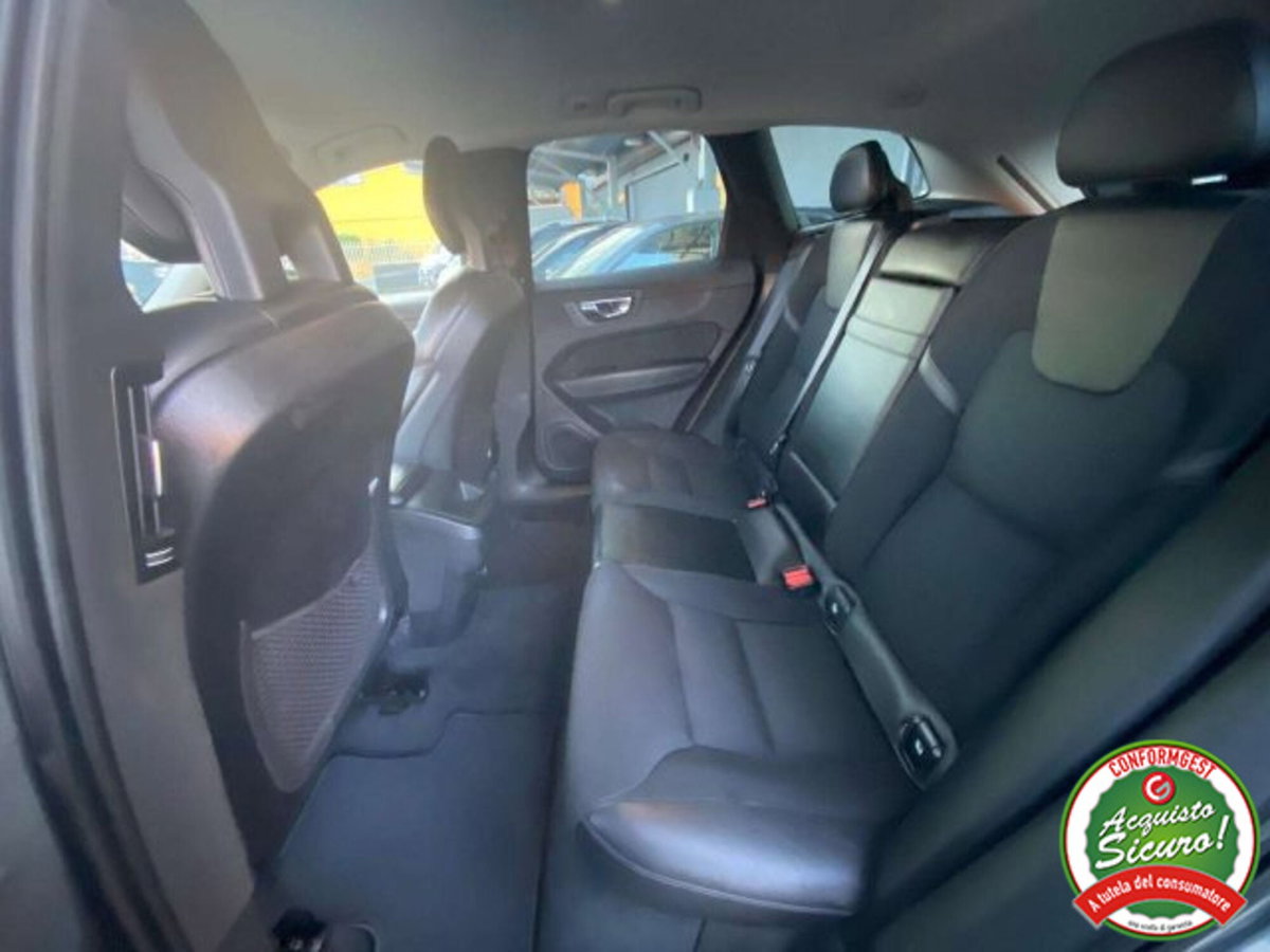 Volvo XC60 D4 AWD Geartronic Business (13)