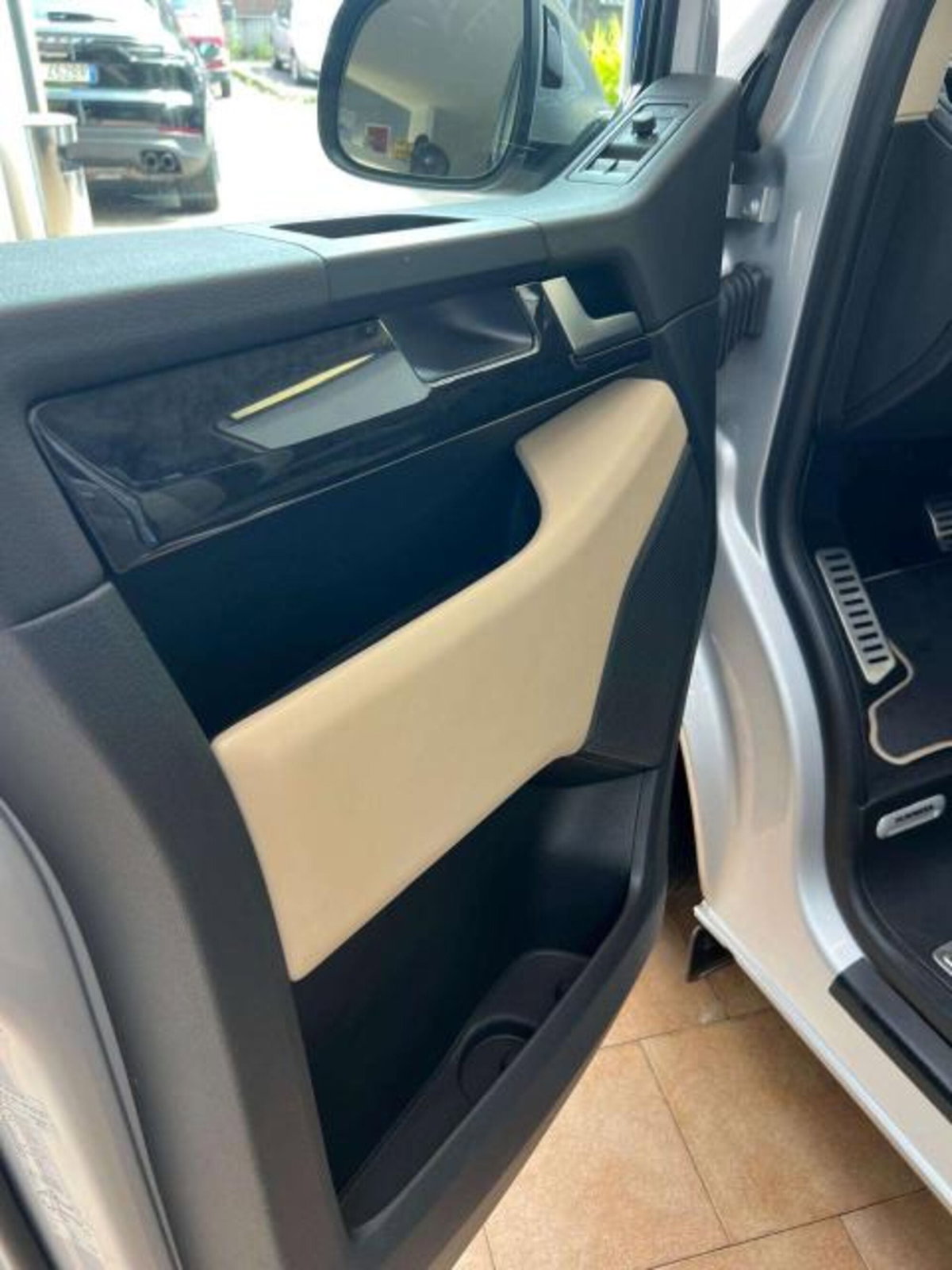 Volkswagen Multivan 2.0 TDI 199CV DSG 4Motion Tech (11)