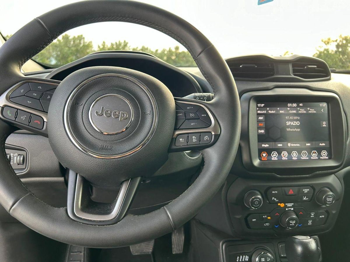 Jeep Renegade 1.3 T4 190CV PHEV 4xe AT6 Limited (11)