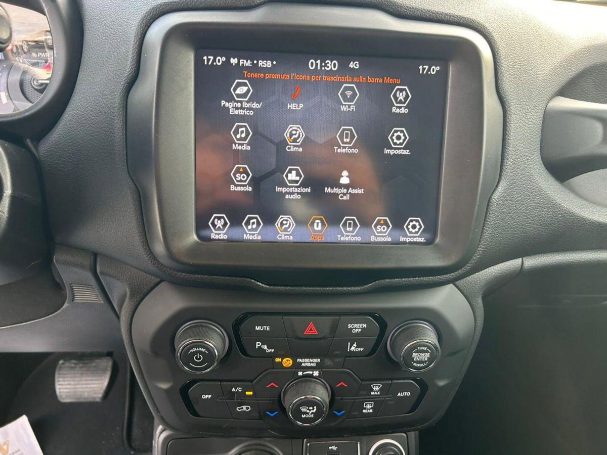 Jeep Renegade 1.3 T4 190CV PHEV 4xe AT6 Limited (12)