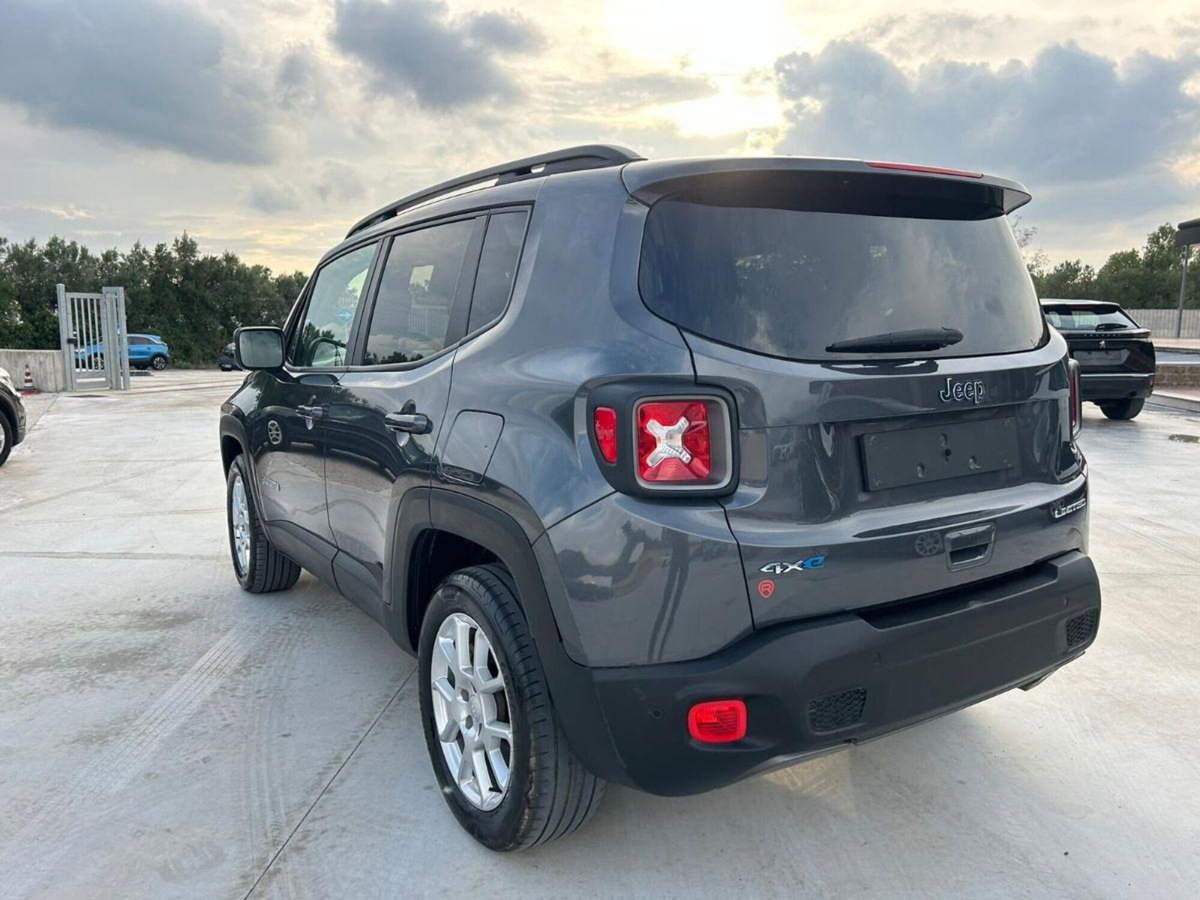 Jeep Renegade 1.3 T4 190CV PHEV 4xe AT6 Limited (4)