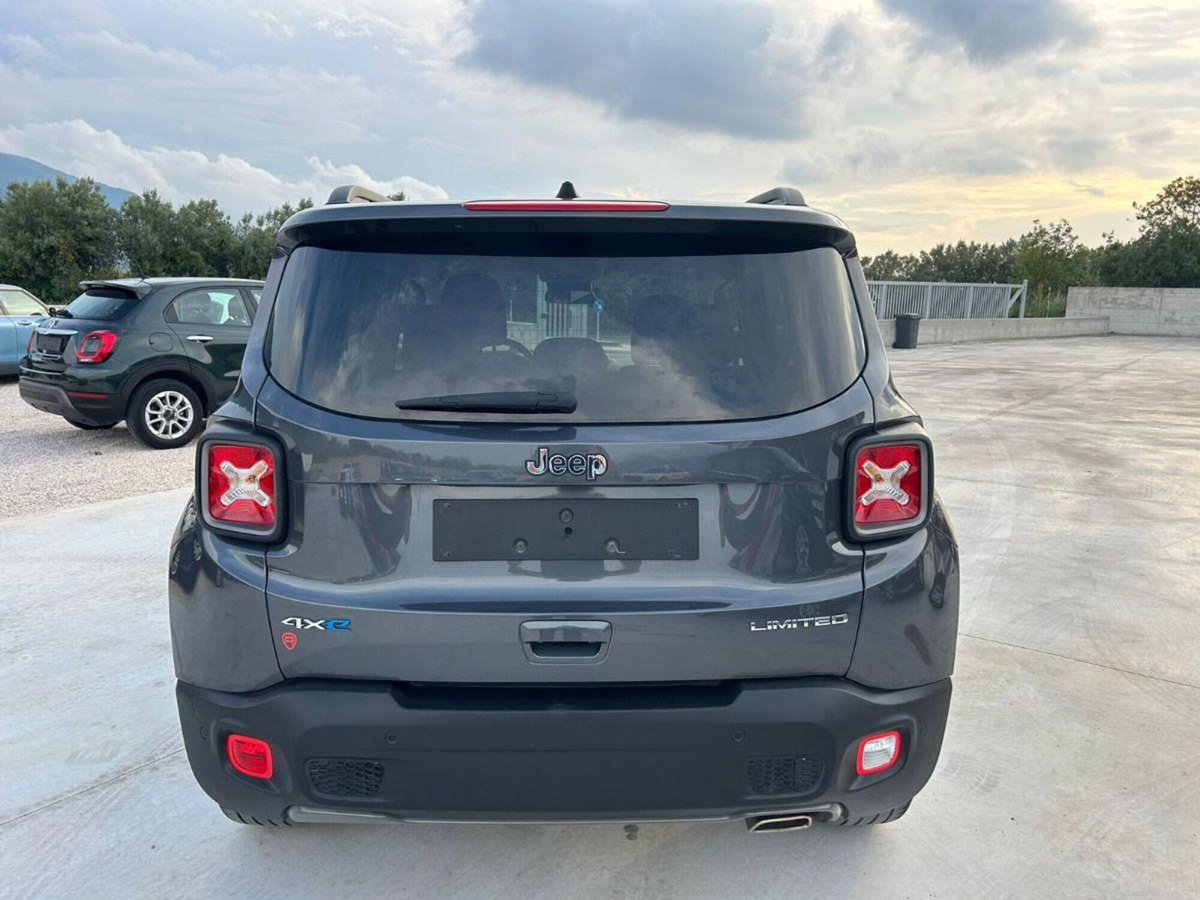 Jeep Renegade 1.3 T4 190CV PHEV 4xe AT6 Limited (5)
