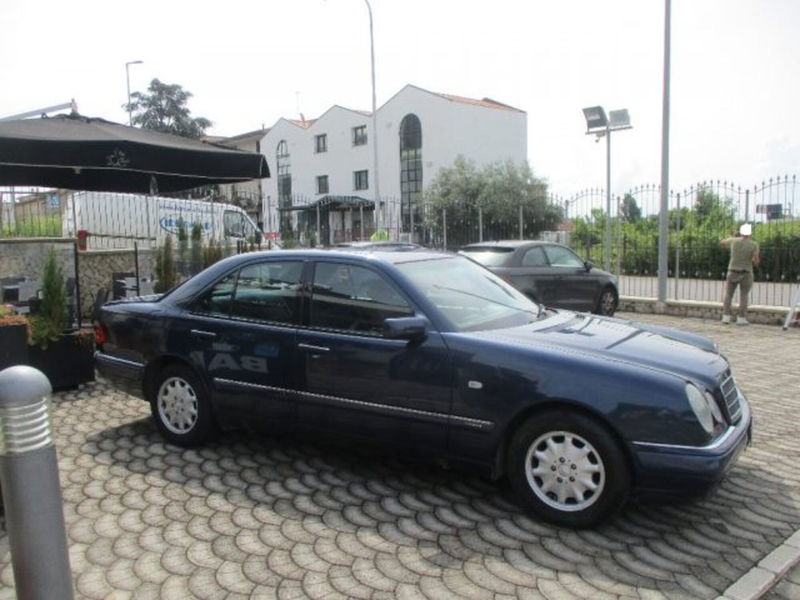 Mercedes-Benz Classe E 250 diesel cat Avantgarde