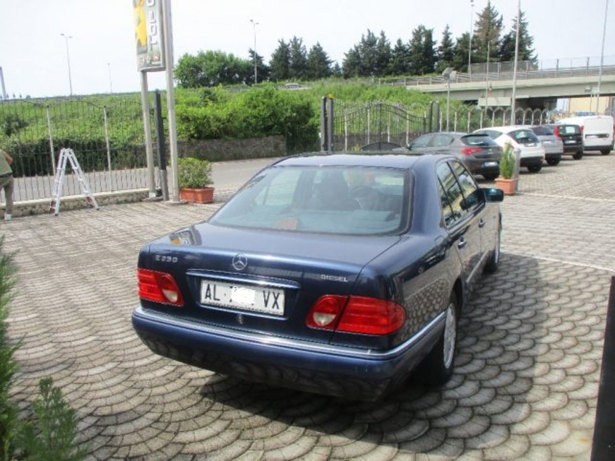 Mercedes-Benz Classe E 250 diesel cat Avantgarde (3)
