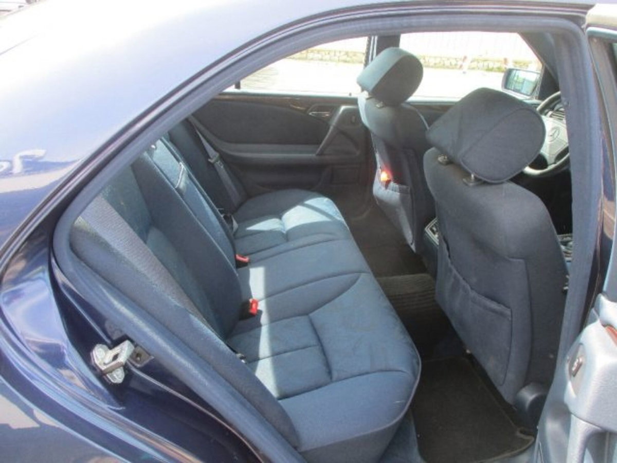 Mercedes-Benz Classe E 250 diesel cat Avantgarde (6)