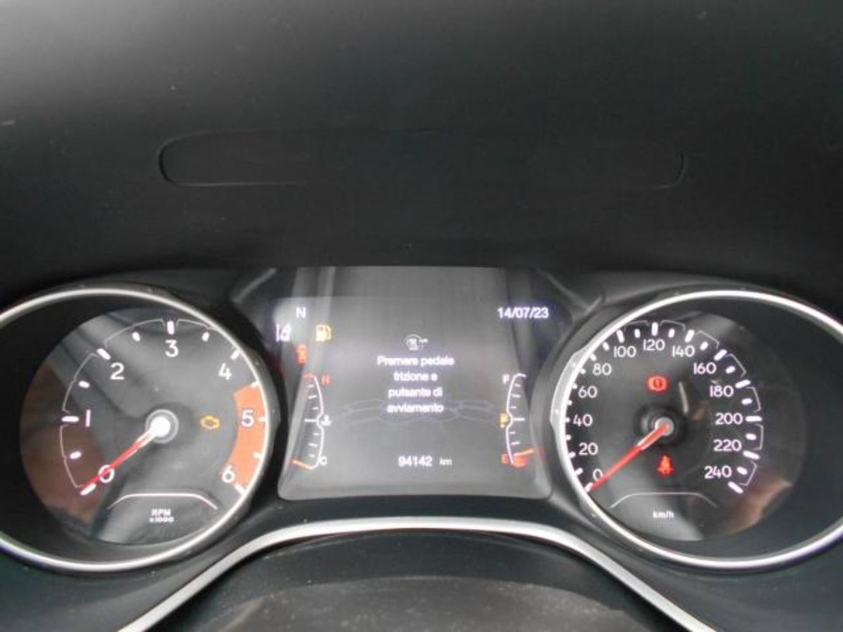 Jeep Compass 1.6 Multijet II 2WD Limited (8)