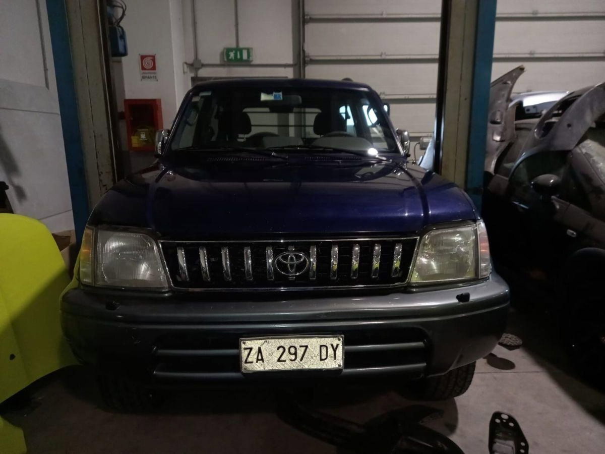 Toyota Land Cruiser turbodiesel 3 porte KZJ90 GX (4)