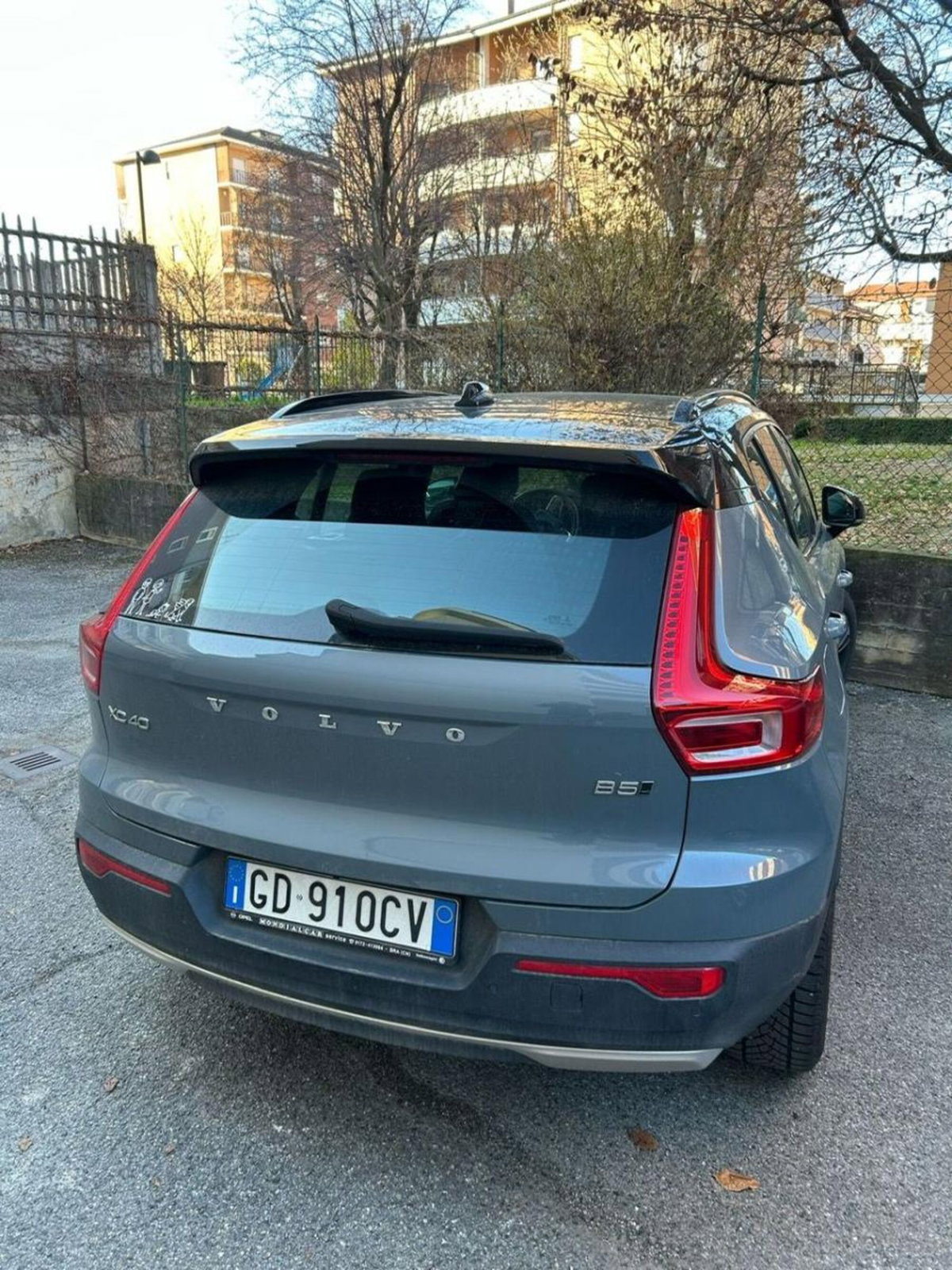 Volvo XC40 B5 AWD Geartronic R-design (5)