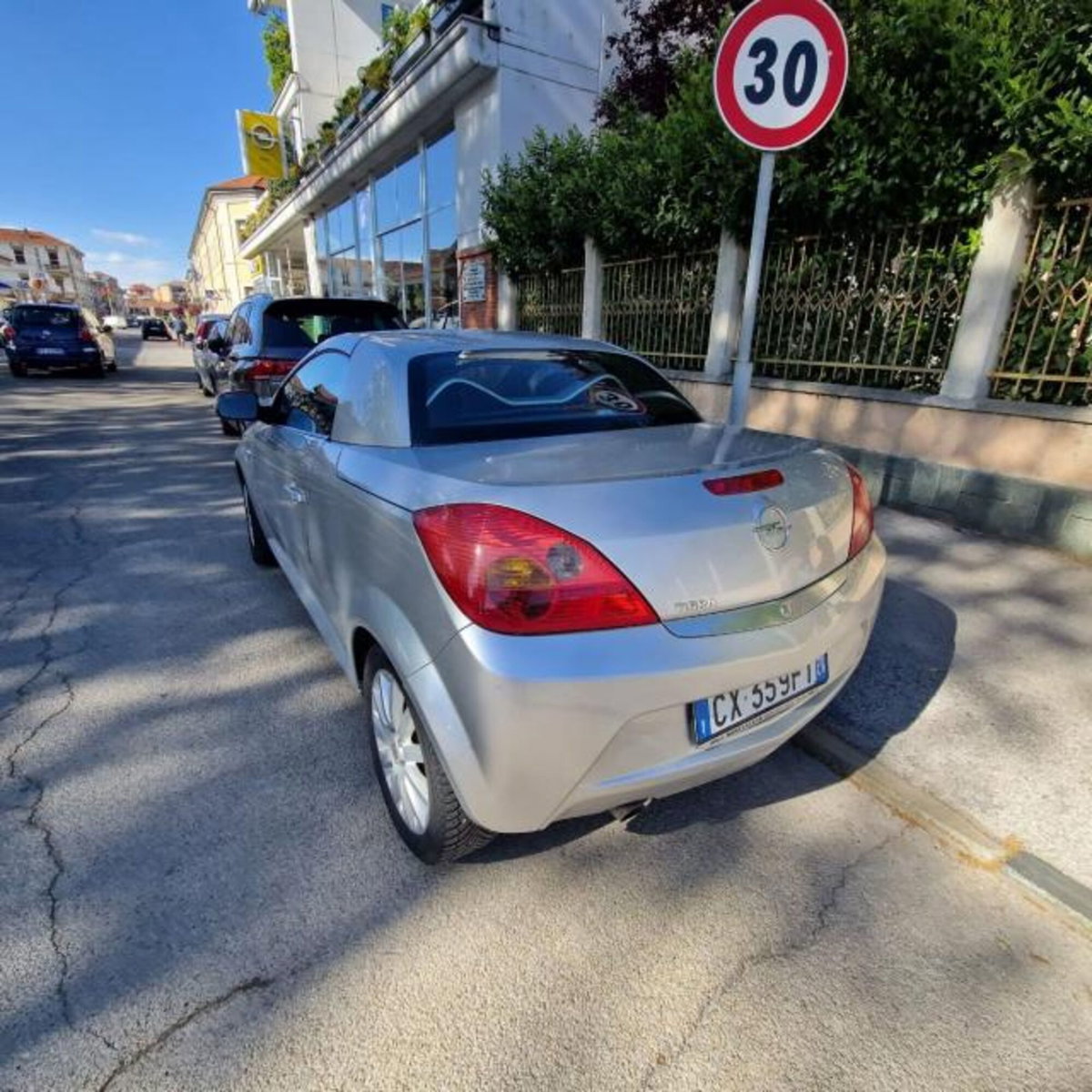 Opel Tigra TwinTop 1.4 16V Sport (4)