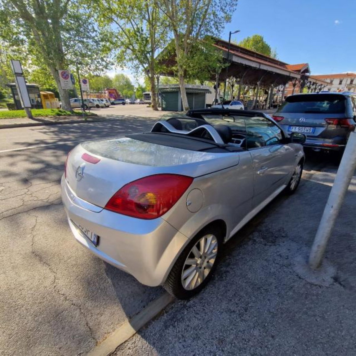 Opel Tigra TwinTop 1.4 16V Sport (6)