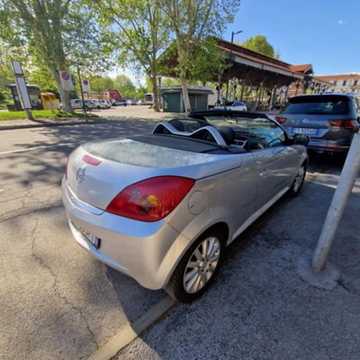 Opel Tigra TwinTop 1.4 16V Sport (6)