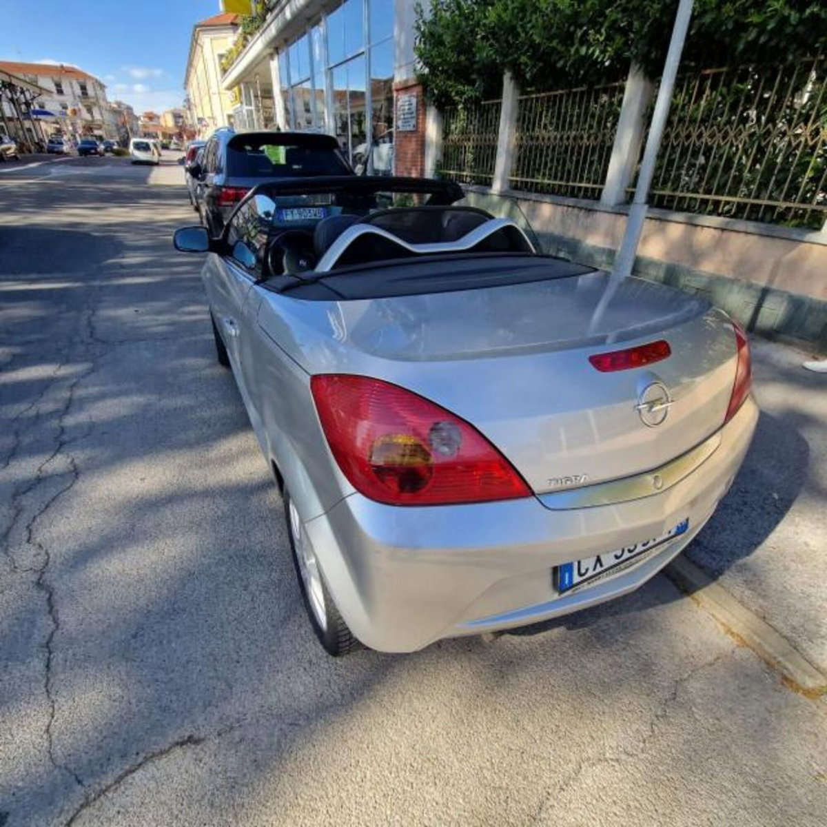 Opel Tigra TwinTop 1.4 16V Sport (7)
