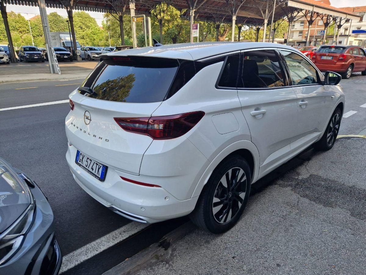 Opel Grandland X 1.6 Turbo 180 CV Start&Stop aut. Elegance (4)