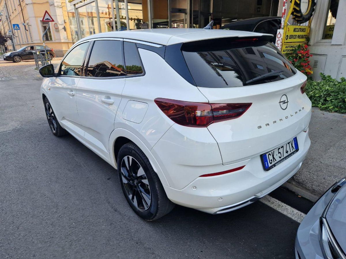 Opel Grandland X 1.6 Turbo 180 CV Start&Stop aut. Elegance (5)