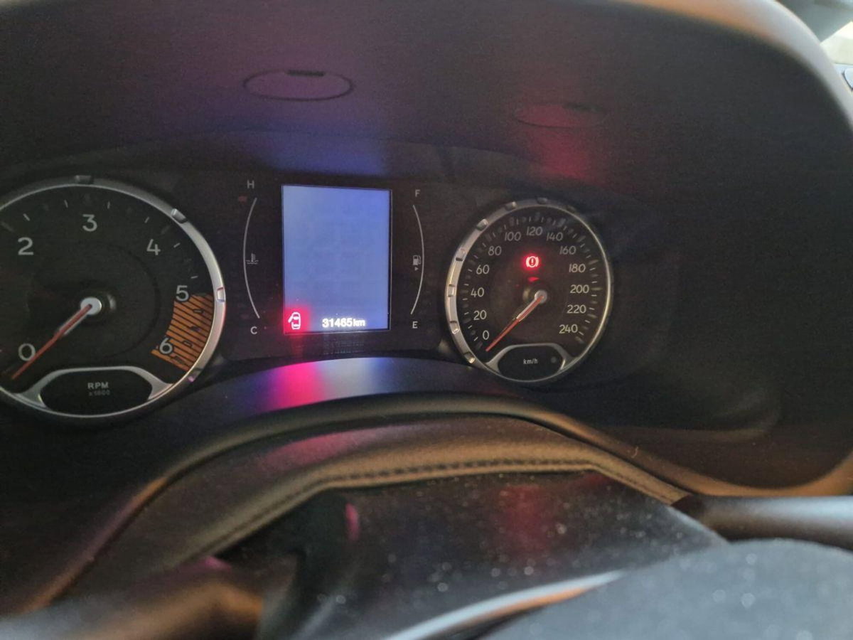 Jeep Renegade 1.6 Mjt 120 CV Longitude (13)