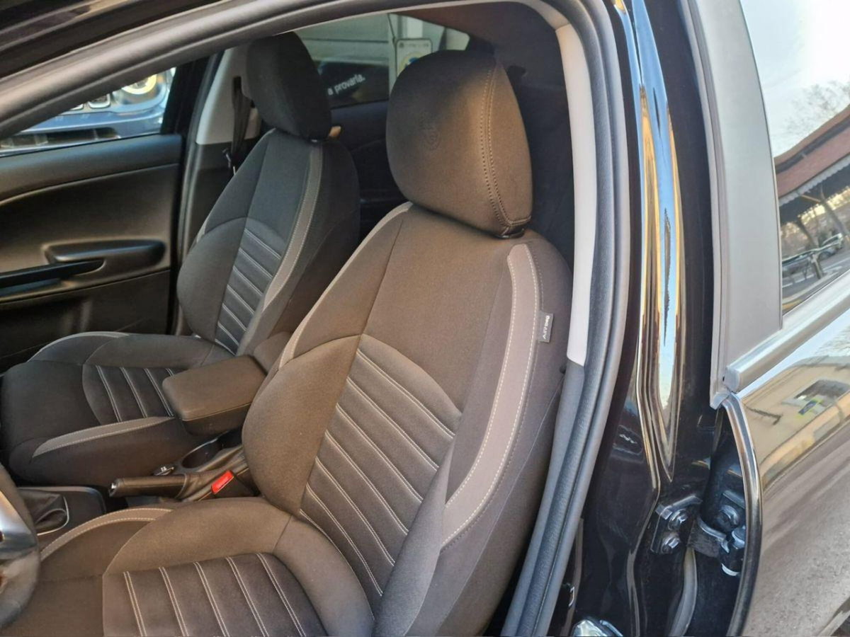 Alfa Romeo Giulietta 1.6 JTDm Super 120cv (12)