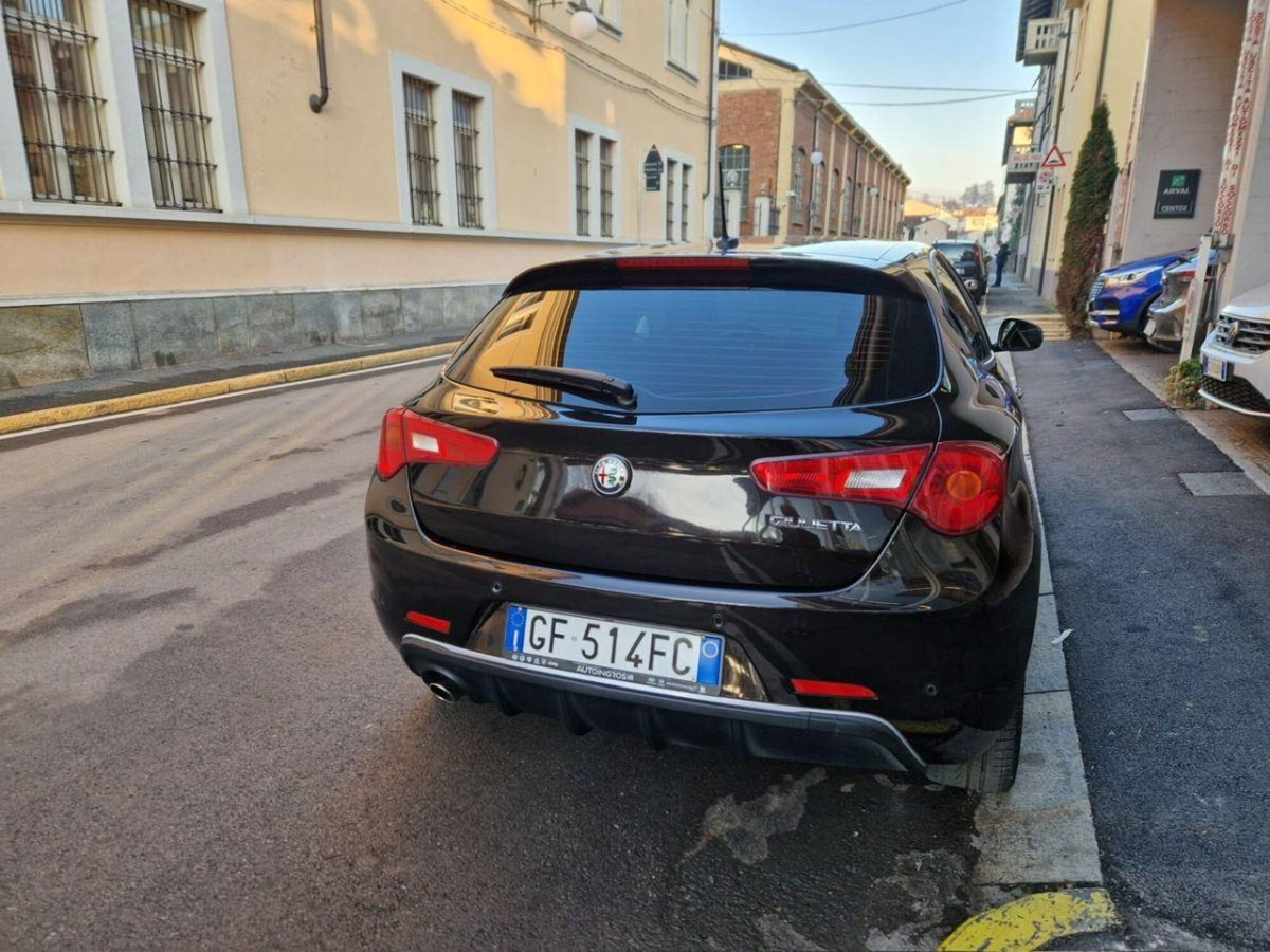 Alfa Romeo Giulietta 1.6 JTDm Super 120cv (9)