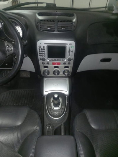 Alfa Romeo GT 2.0 JTS 16V Selespeed Luxury (11)