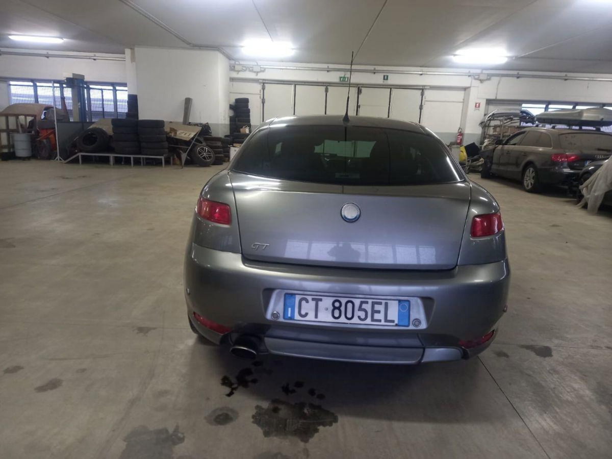 Alfa Romeo GT 2.0 JTS 16V Selespeed Luxury (7)