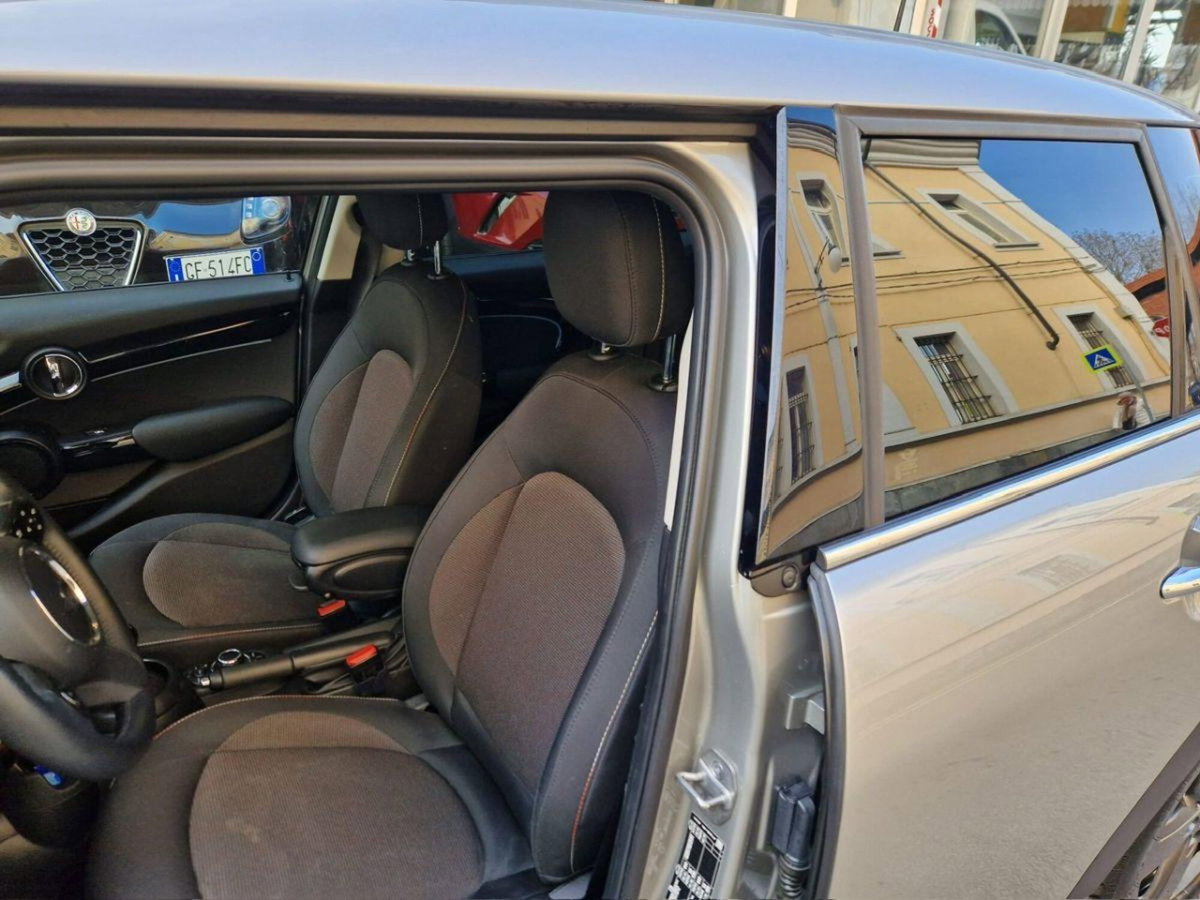 MINI Mini 1.5 Cooper 5 porte (10)