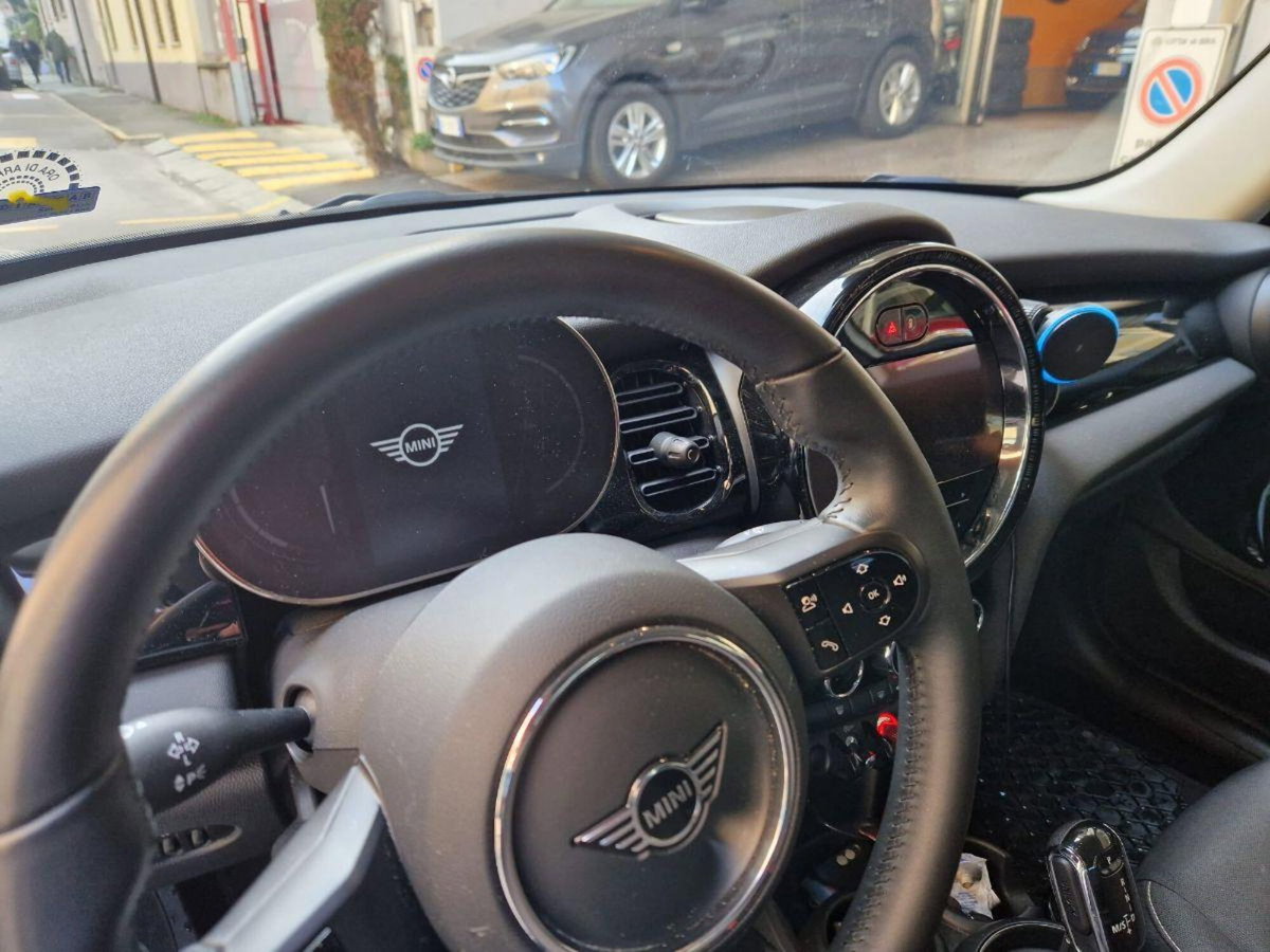 MINI Mini 1.5 Cooper 5 porte (12)