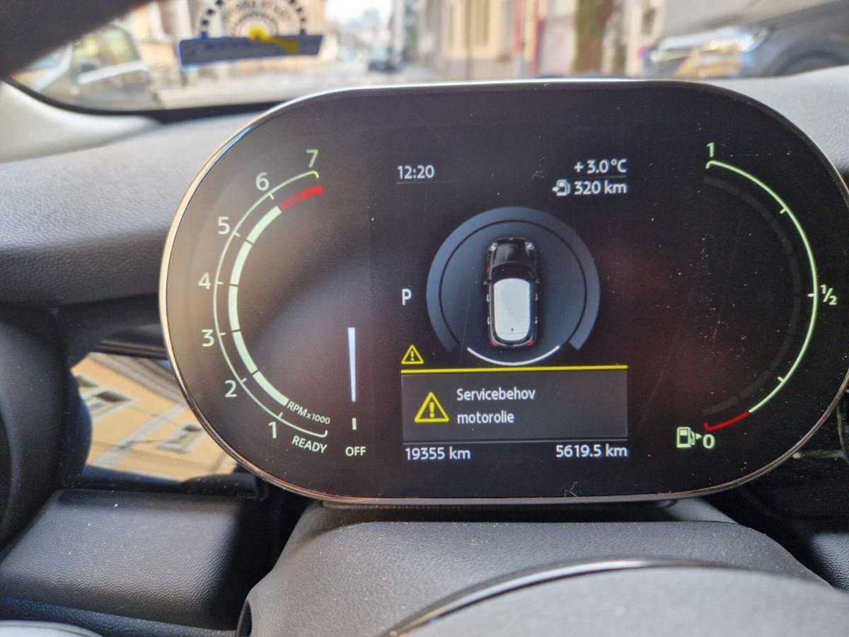 MINI Mini 1.5 Cooper 5 porte (13)