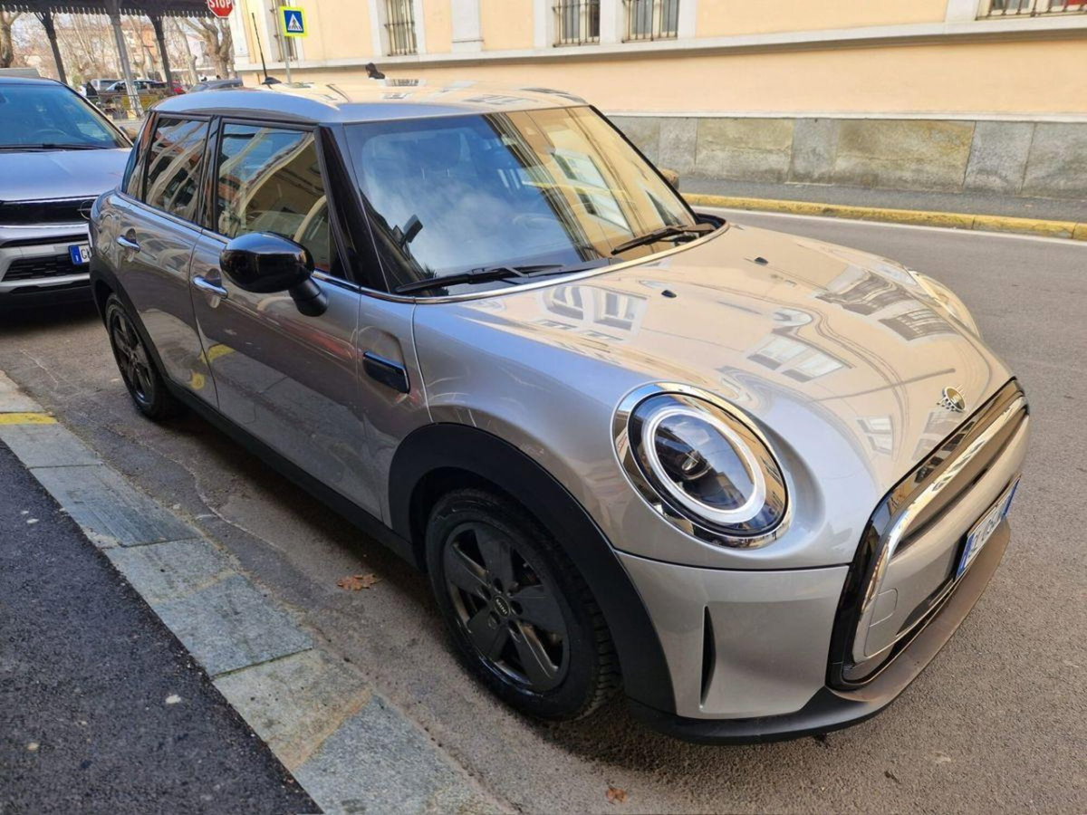 MINI Mini 1.5 Cooper 5 porte (3)