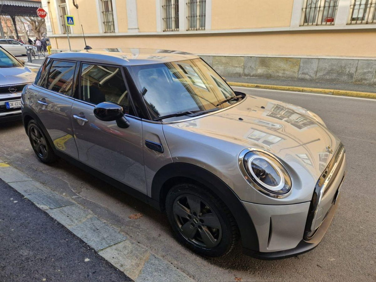 MINI Mini 1.5 Cooper 5 porte (4)