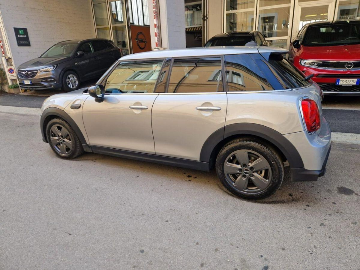 MINI Mini 1.5 Cooper 5 porte (6)