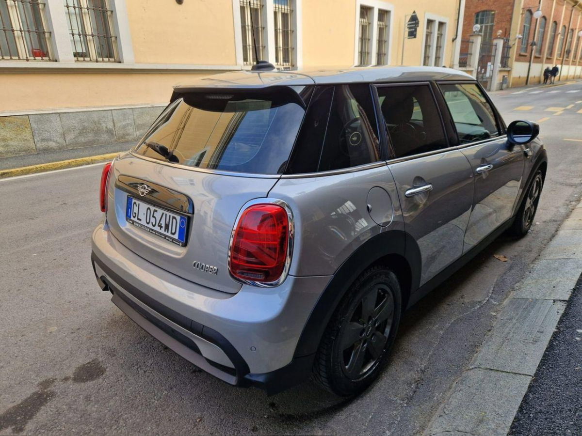 MINI Mini 1.5 Cooper 5 porte (7)