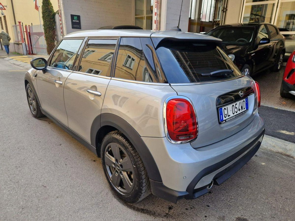MINI Mini 1.5 Cooper 5 porte (8)