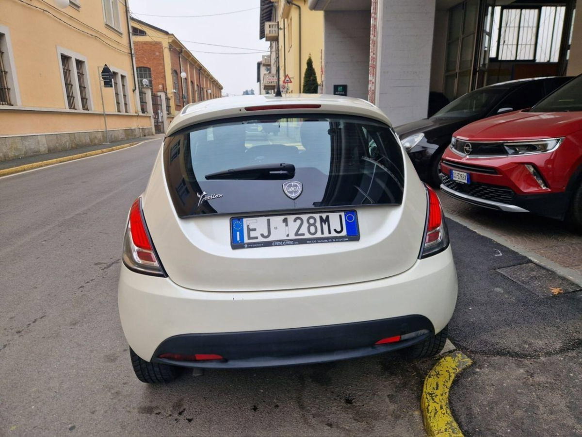 Lancia Ypsilon 1.3 MJT 16V 95 CV 5 porte S&S Gold (6)