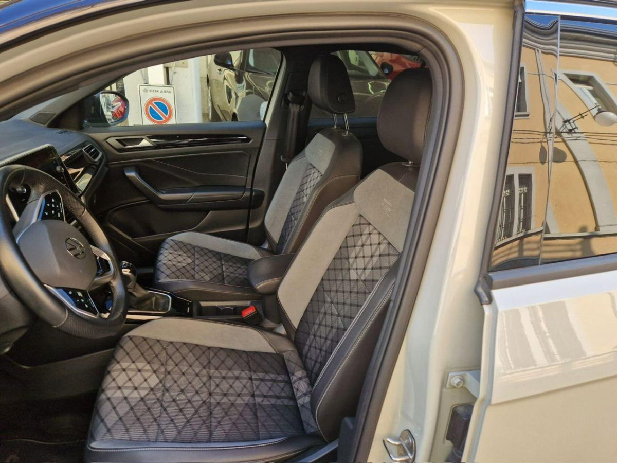 Volkswagen T-Roc 1.0 TSI R-Line (11)