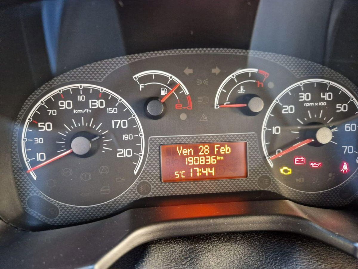 Fiat Qubo 1.3 MJT 75 CV Dynamic (15)