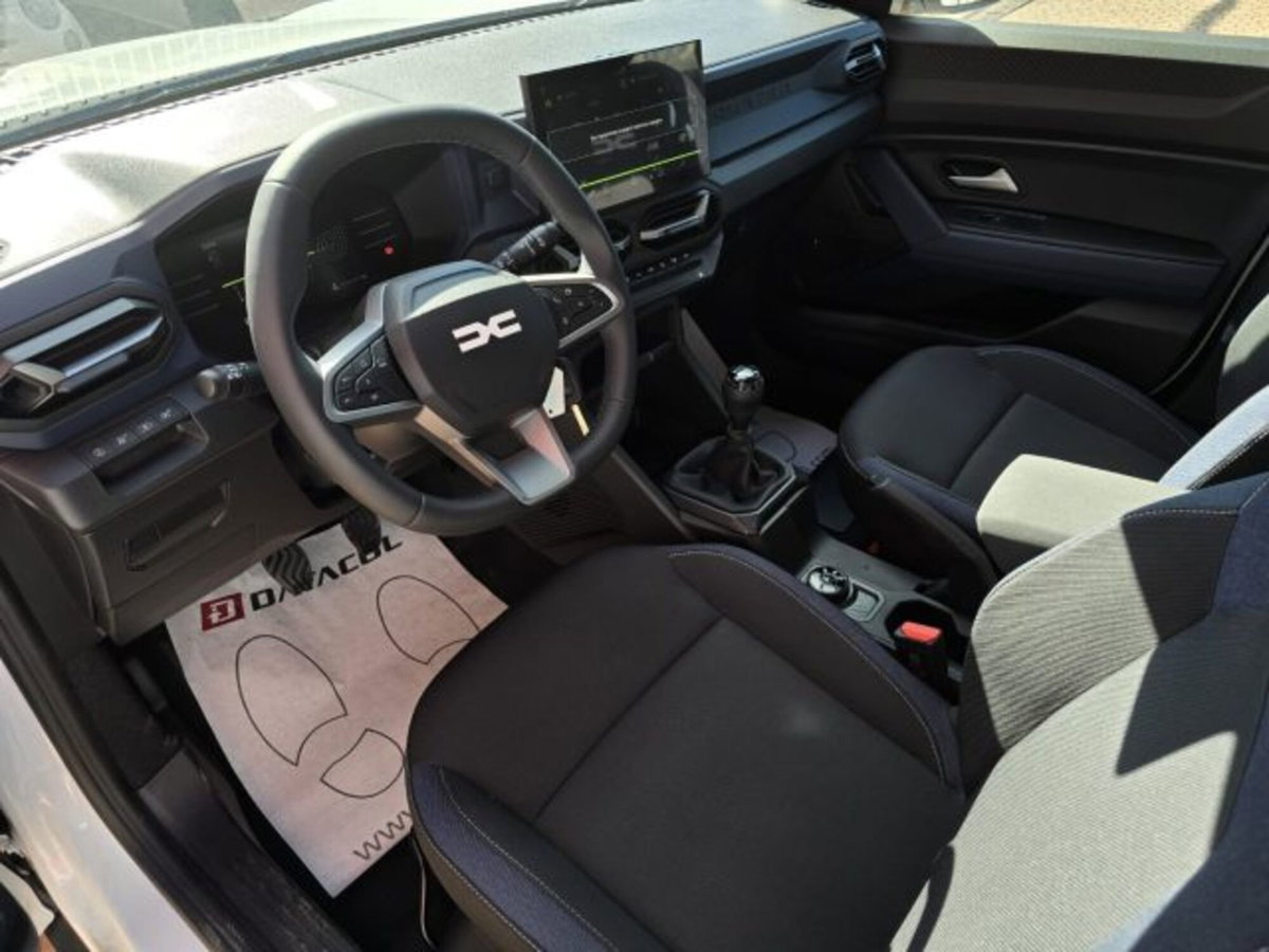 Dacia Duster 1.2 mild hybrid Expression 4x4 130cv (7)