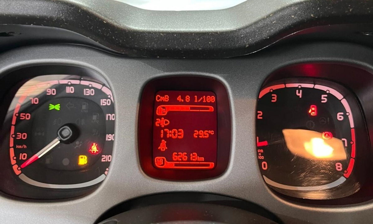 Fiat Panda 1.0 FireFly S&S Hybrid City Cross (17)