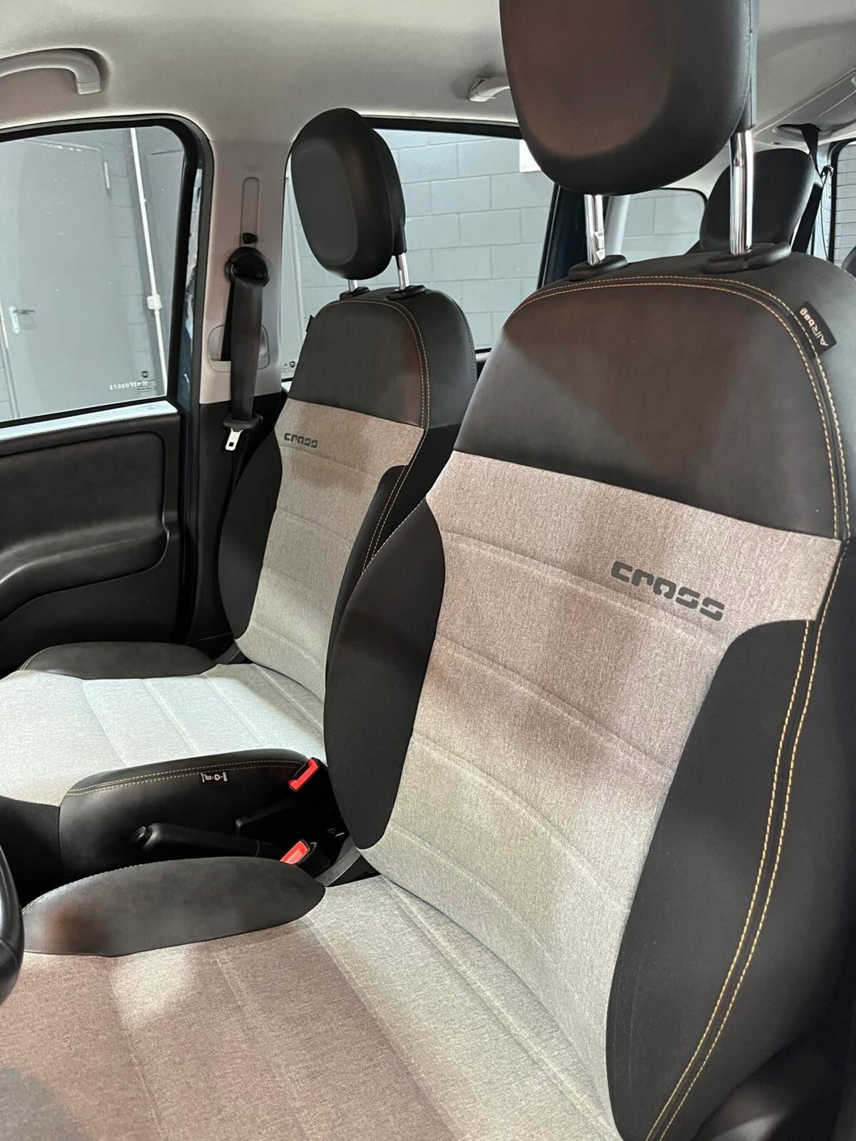 Fiat Panda 1.0 FireFly S&S Hybrid City Cross (18)