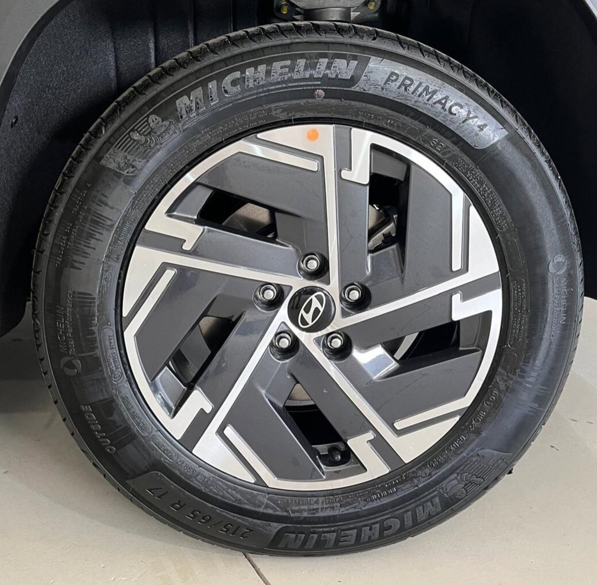 Hyundai Tucson 1.6 crdi 48V Xtech 2wd imt (11)