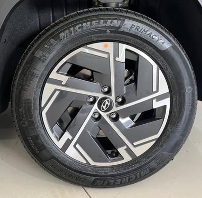 Hyundai Tucson 1.6 crdi 48V Xtech 2wd imt (11)