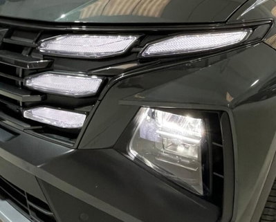 Hyundai Tucson 1.6 crdi 48V Xtech 2wd imt (14)